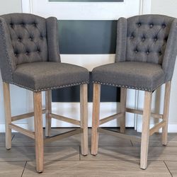 SET OF 2 COUNTER HEIGHT GREY STOOLS ( BRAND NEW AND ASSEMBLED )