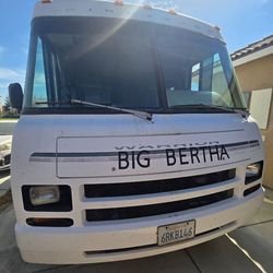 Winnebago Warrior 25RU