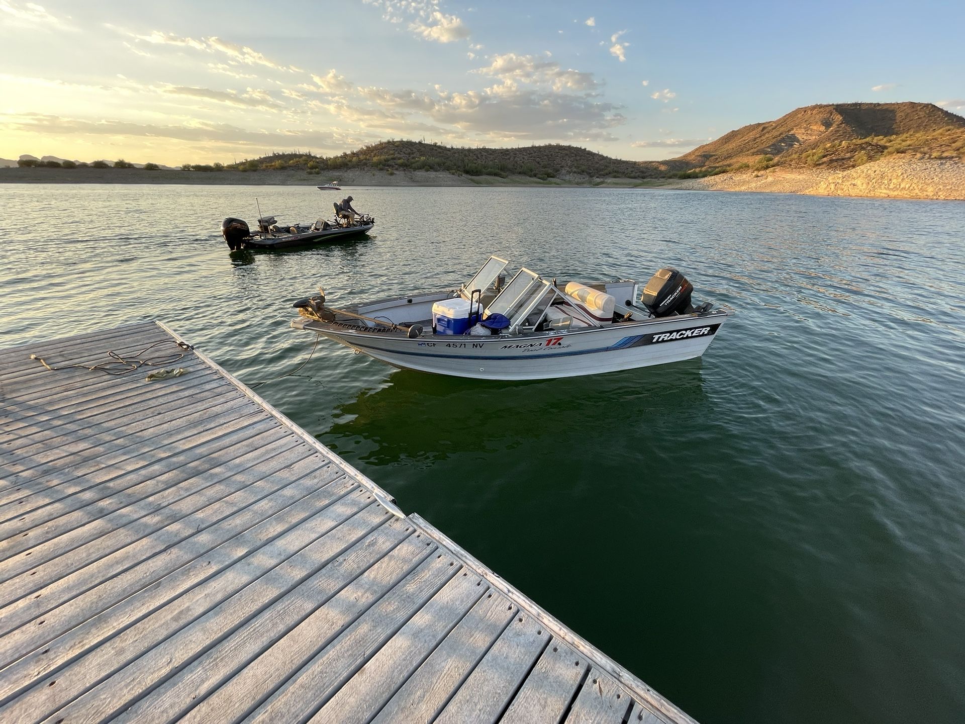 Sun tracker Boat 17 Foot Aluminum deep V