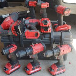 Set Completo De  CRAFTSMAN  TALADROS IMPACTOS  BATERÍAS SOLO FALTA EL CARGADOR