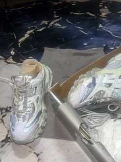Balenciagia