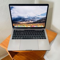 Apple MacBook Pro 13” 2019 TOUCHBAR i5 8GB 256GB SSD FULLY FUNCTIONAL!!!