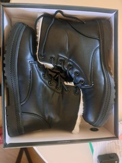 BRAND NEW 9.5 SIZE BOOTS