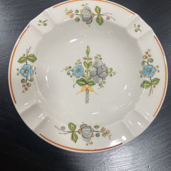 VERY RARE- Vintage 5” Porcelain Ashtray By Villeroy & Boch 