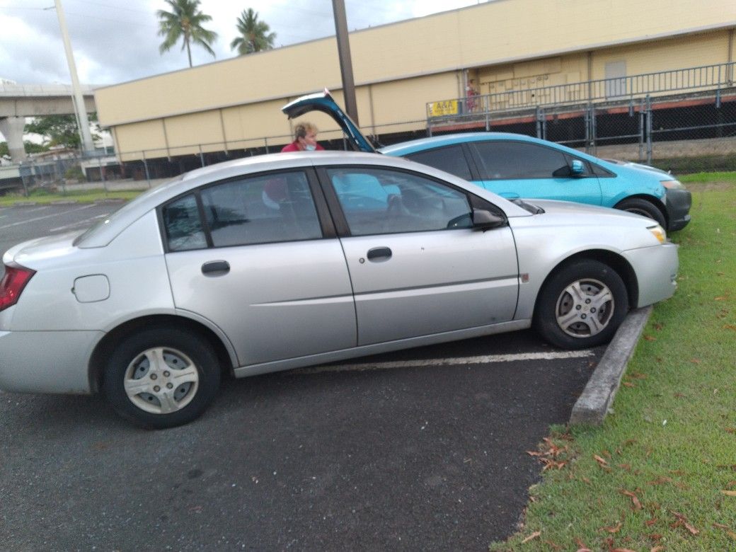 2004 Saturn 4-door Automatic