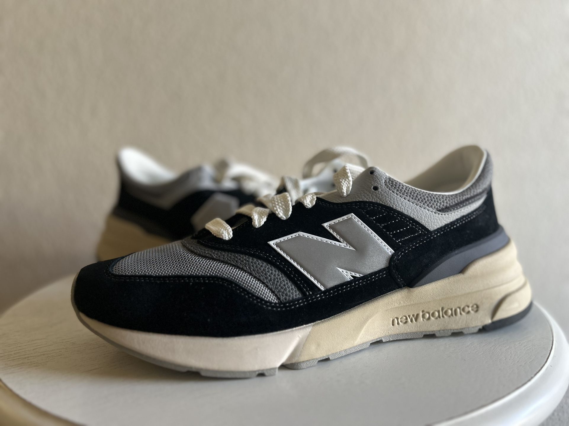 New Balance 997R Black/Grey