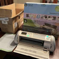 Cricut Electronic Cutting Machine