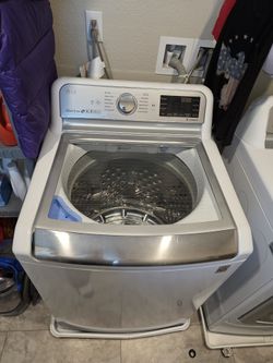 Lg Washer 5.5 Cu.ft .And Gas Dryer 7.3 Cu.ft