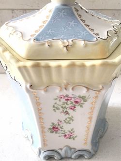 Shabby chic jar