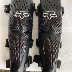 Fox Racing Titan Pro D30 Knee Guards (S/M)