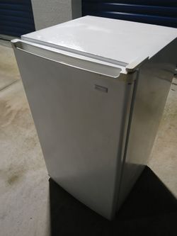 Medium Refrigerator
