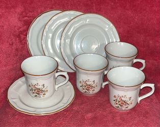Vintage Antique Array Brick Oven Stoneware Meadow Flowers Set Of 4 Mug Cups & Saucers (2 sets available!) FLAWLESS!