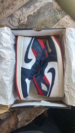Air Jordan 1 Mid SE