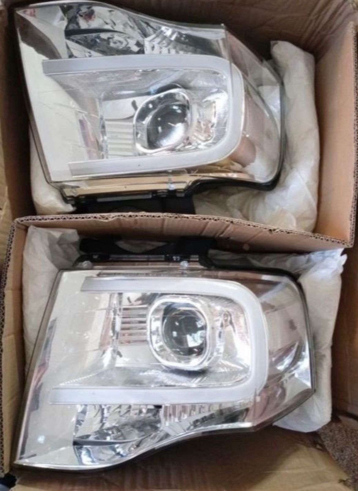 07-14 Ford Expedition C-bar Headlights