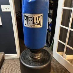 EverLast Heavy Bag Includes sand Bags 