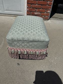 Vintage ottoman