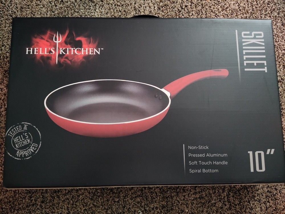 BRAND NEW HELL'S KITCHEN SKILLET