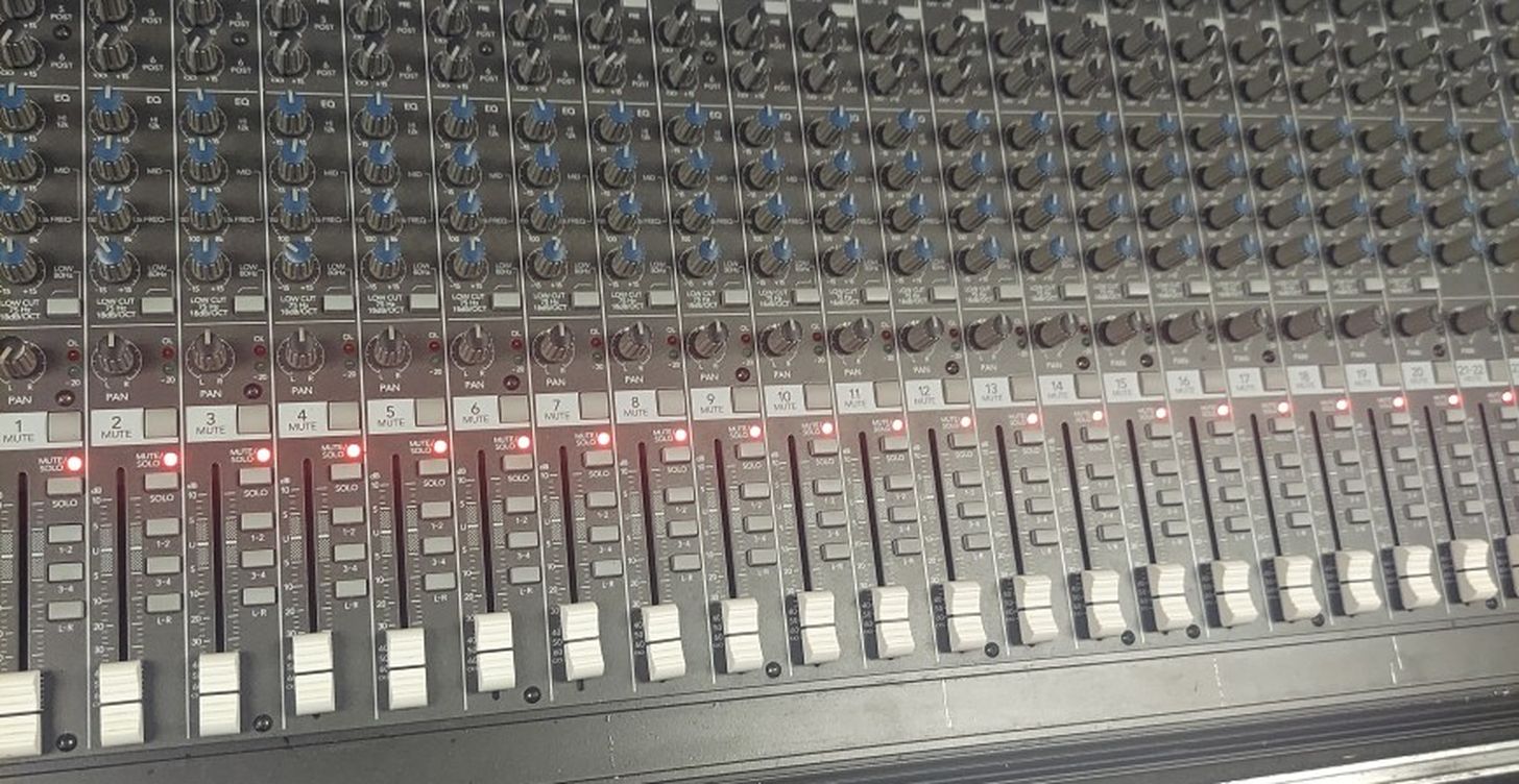Mackie SR24-4 VLZ PRO