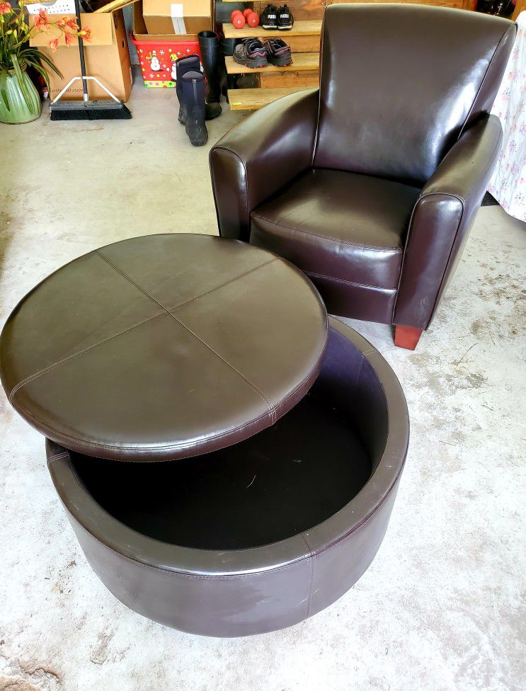 Leather Chair With Otomin 