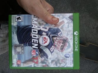 Madden 17 for Xbox One no scratches play Smooth