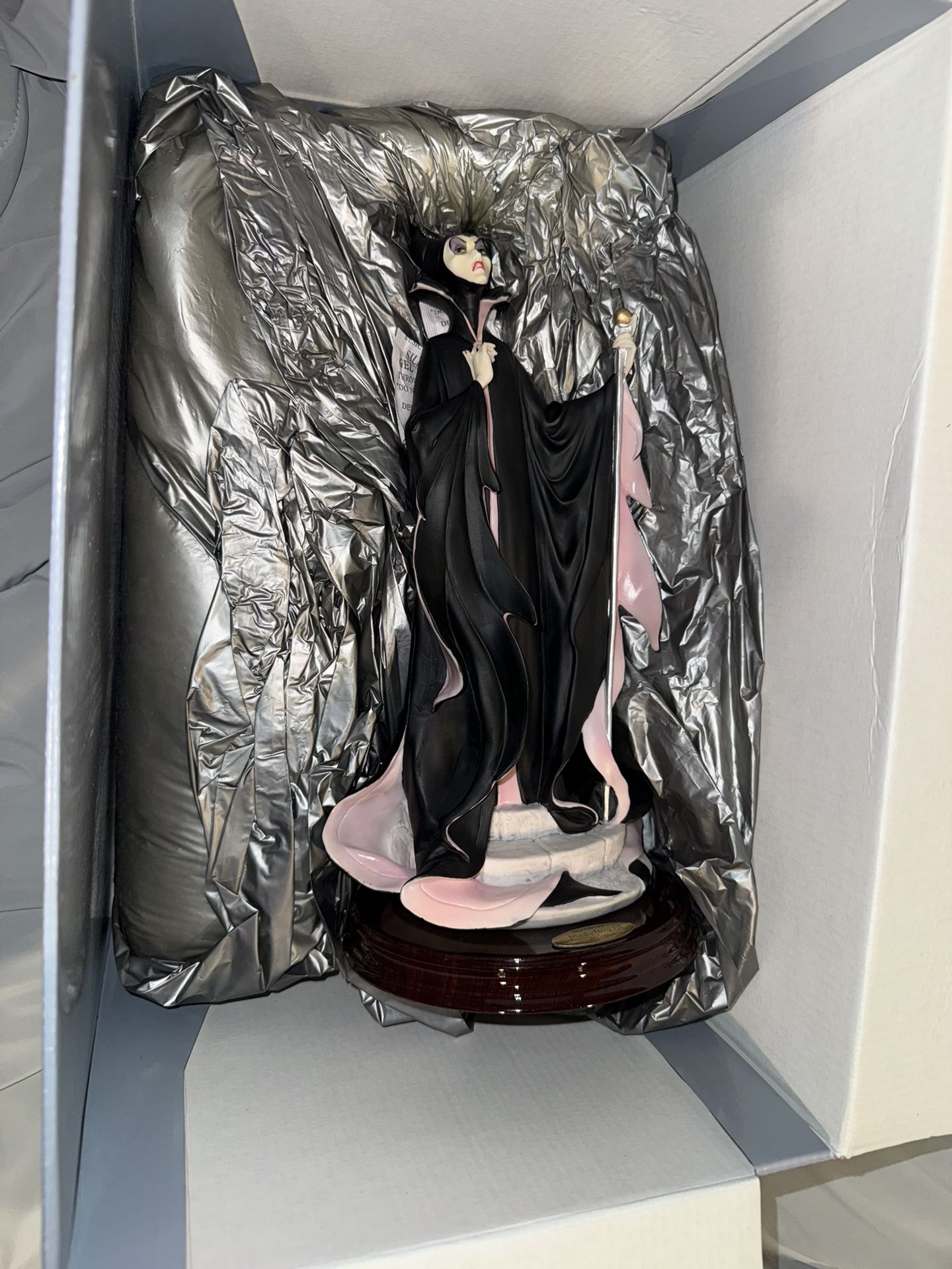 New With Box Disney Armani Maleficent Sculpture