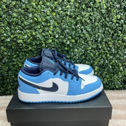 Nike Air Jordan 1 Low GS "UNC" White/Powder Blue Size 4.5Y (Women’s Sz 6) 553560-144