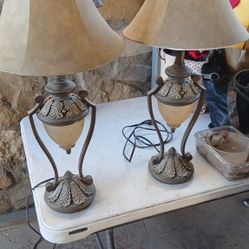 2 Lamps