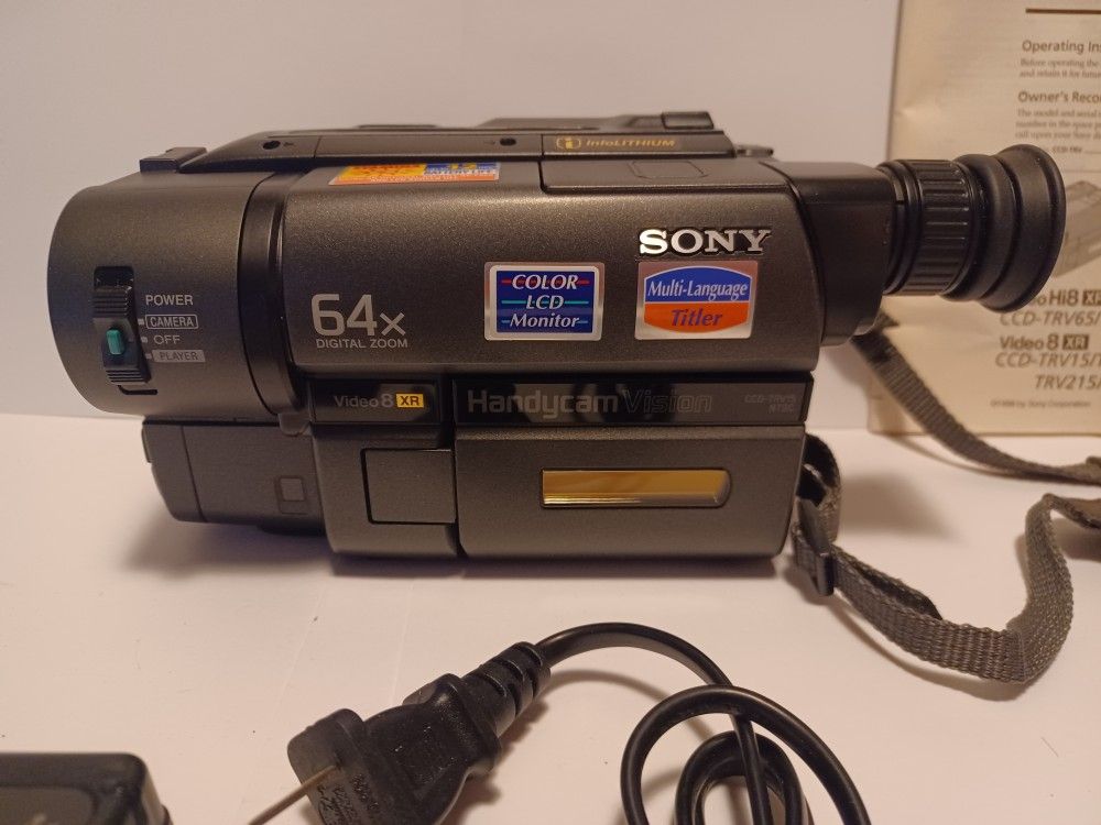 Sony Handycam Video8 XR 8mm Camcorder 