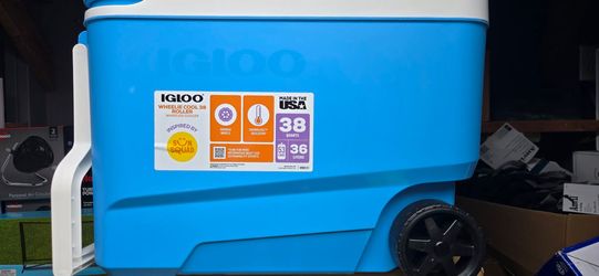 Igloo Wheelie Cool 38 Roller Cooler