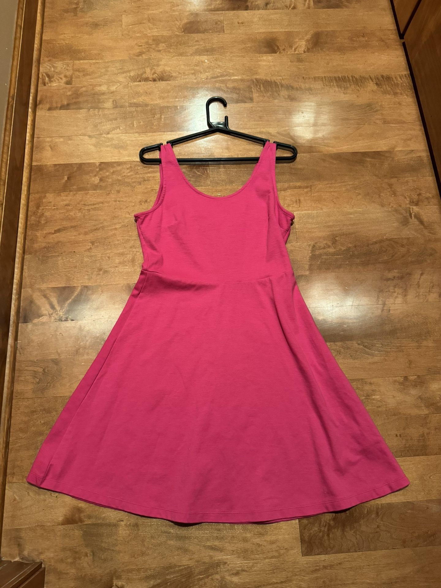Women’s Old Navy Skater Dress Shipping Available