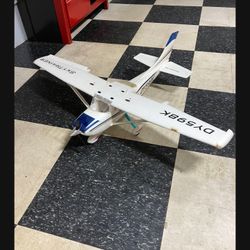 Electic rc Brushless Airplane, Newer Flown