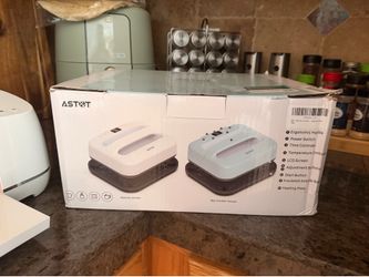 Cricut Maker Crafting Bundle + Tools, Vinyl & Heat Iron