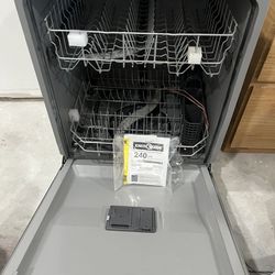 Brand New Never Used GE Dishwasher 