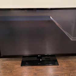 LG 60” 1080P 3D-Ready PLASMA  TV (model 60PZ550) + 2pair 3D Glasses + 3D Blu-Ray