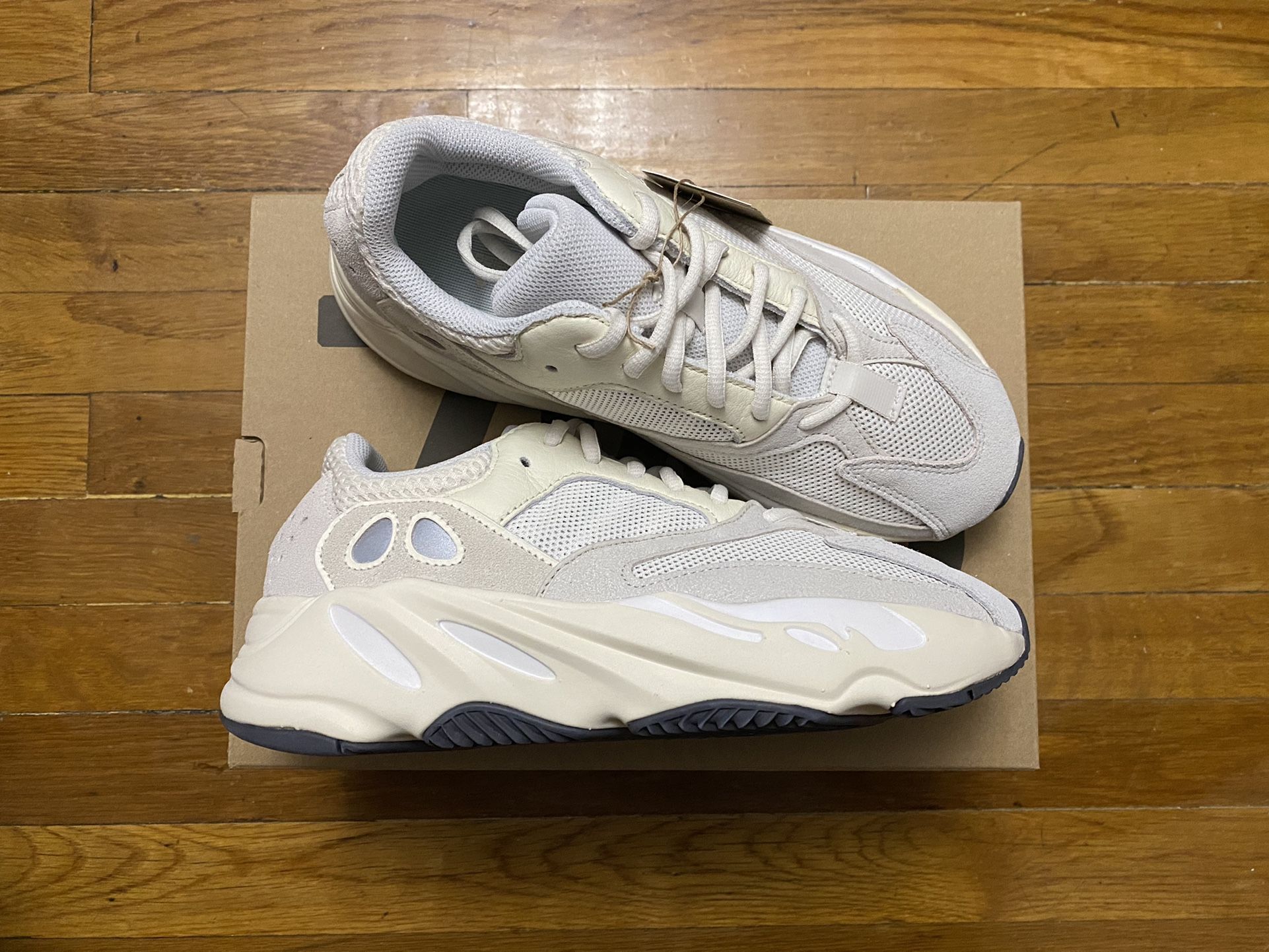 Yeezy shop analog 7