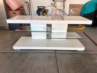 Modern White Gloss entertainment