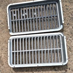 Oldsmobile 71 Front Grill Set