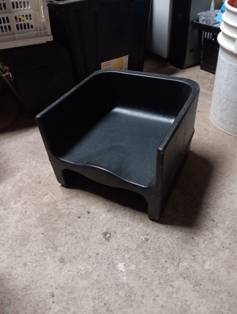 Winco Booster Seat