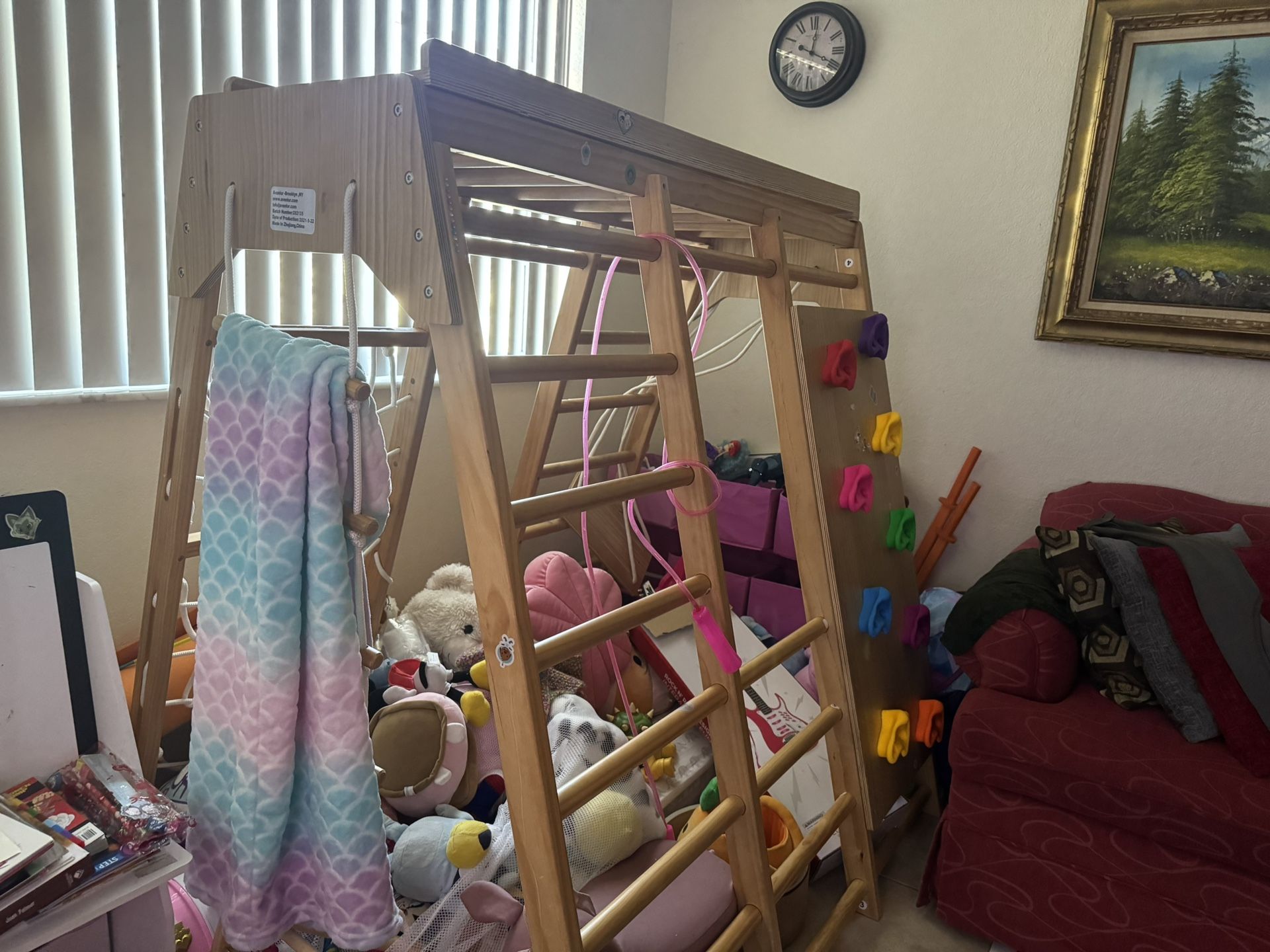 Indoor/Outdoor Jungle gym/rock-climbing/playground For Kids 2-5….. OBO