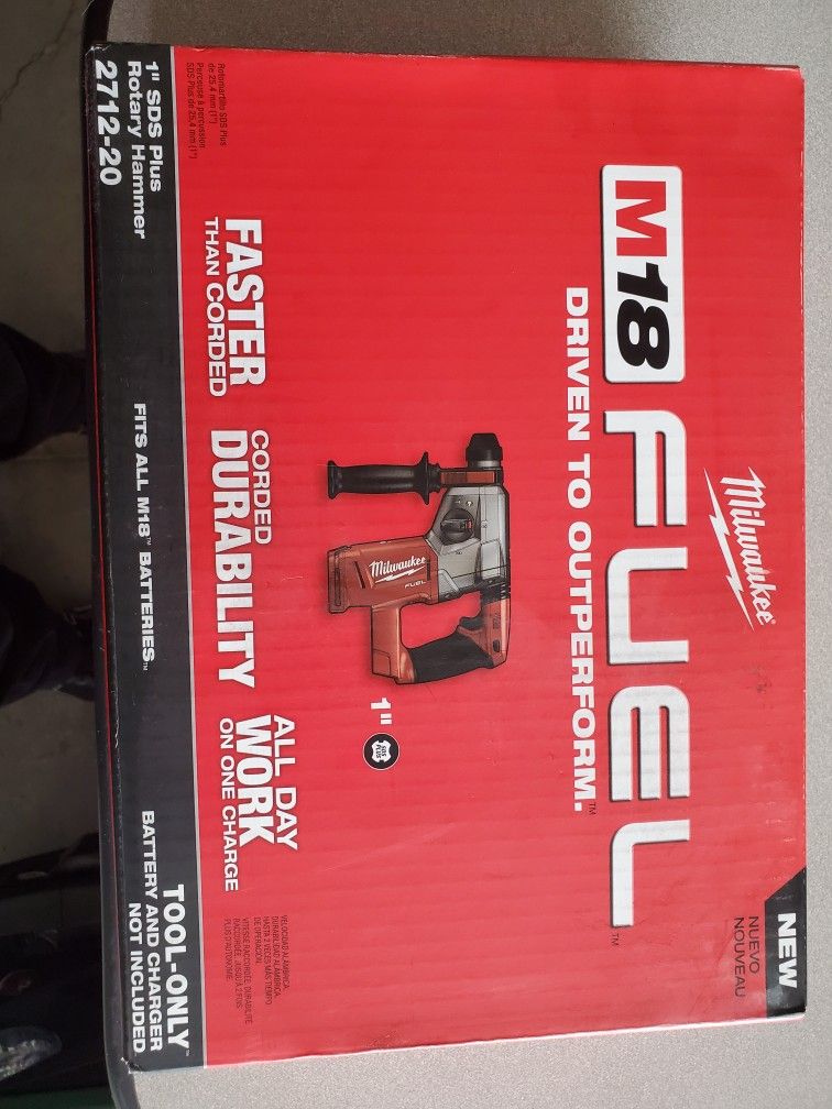 Milwaukee Fuel 1" SDS plus Rotary Hammer