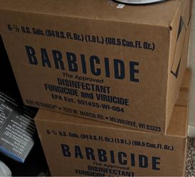 Barbicide for salons  - disinfectant