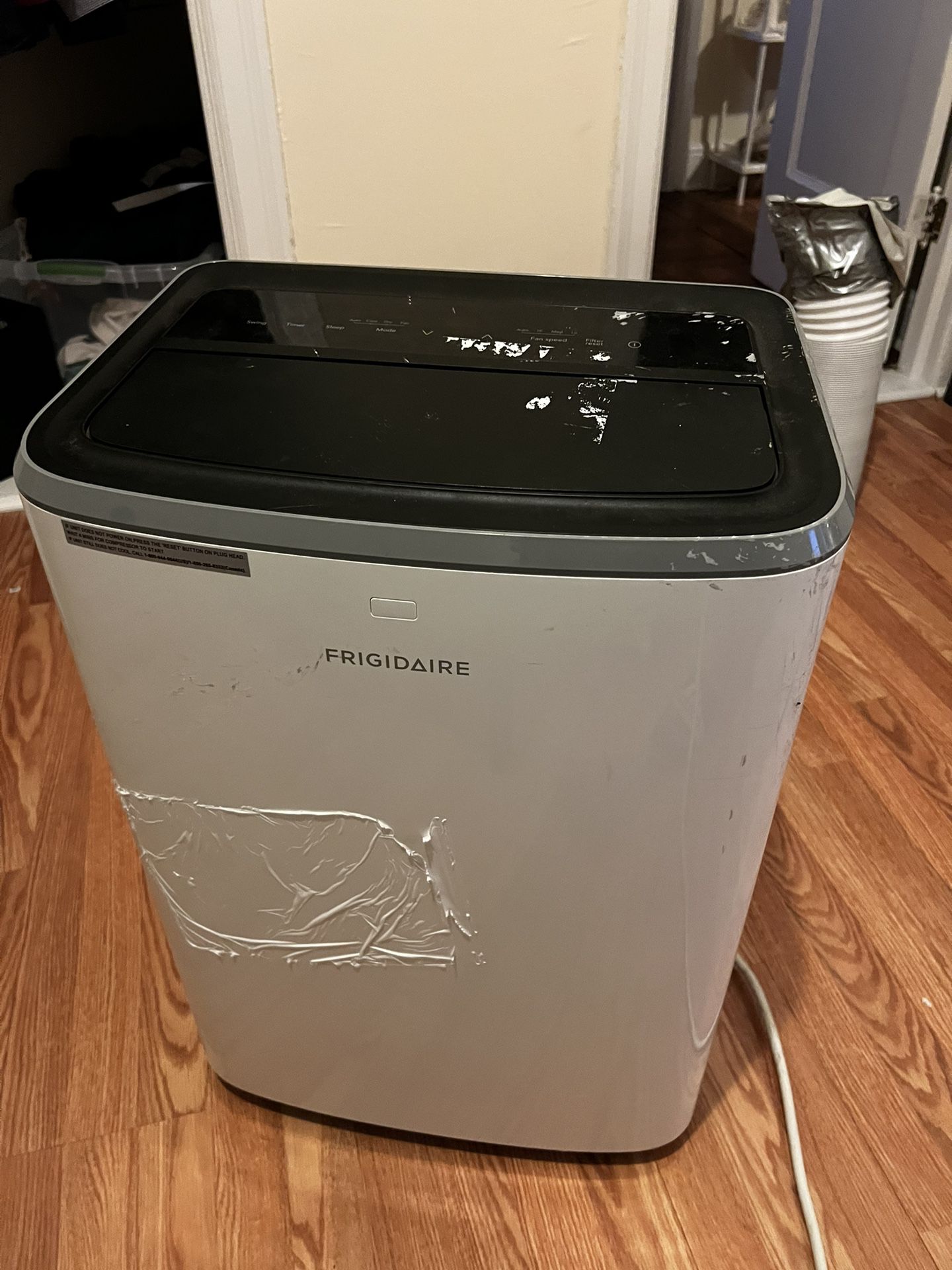 Portable Air Conditioner - Frigidare 