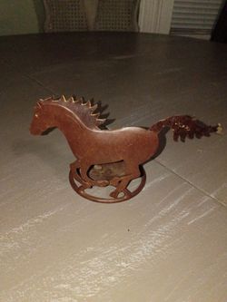 Iron candle holder