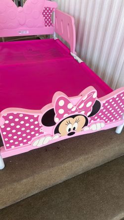 Toddler bed