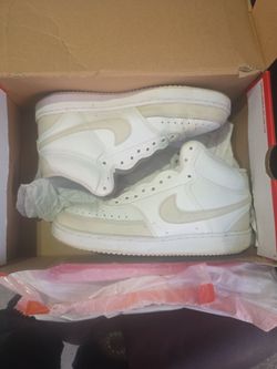 Wmns nike court vision mid size 8