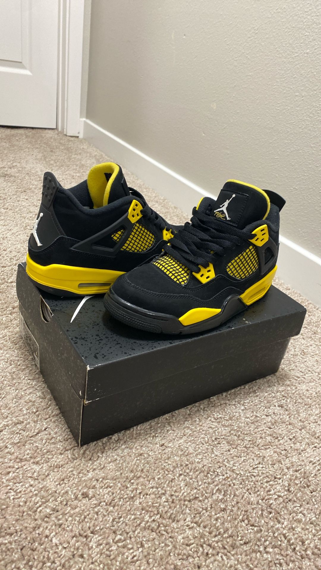 Jordan 4 Retro Yellow And Black