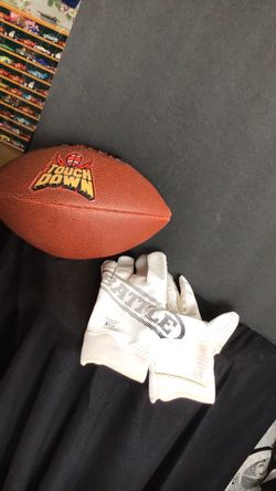 Battle sports doom1.0 football receiver gloves size Youth M