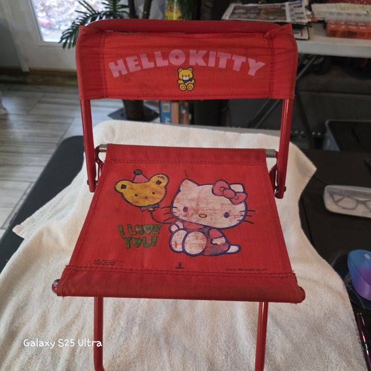 Hello Kitty Novelty Childs Foldable Chair