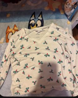 Christmas Holly Print Long Sleeve Top