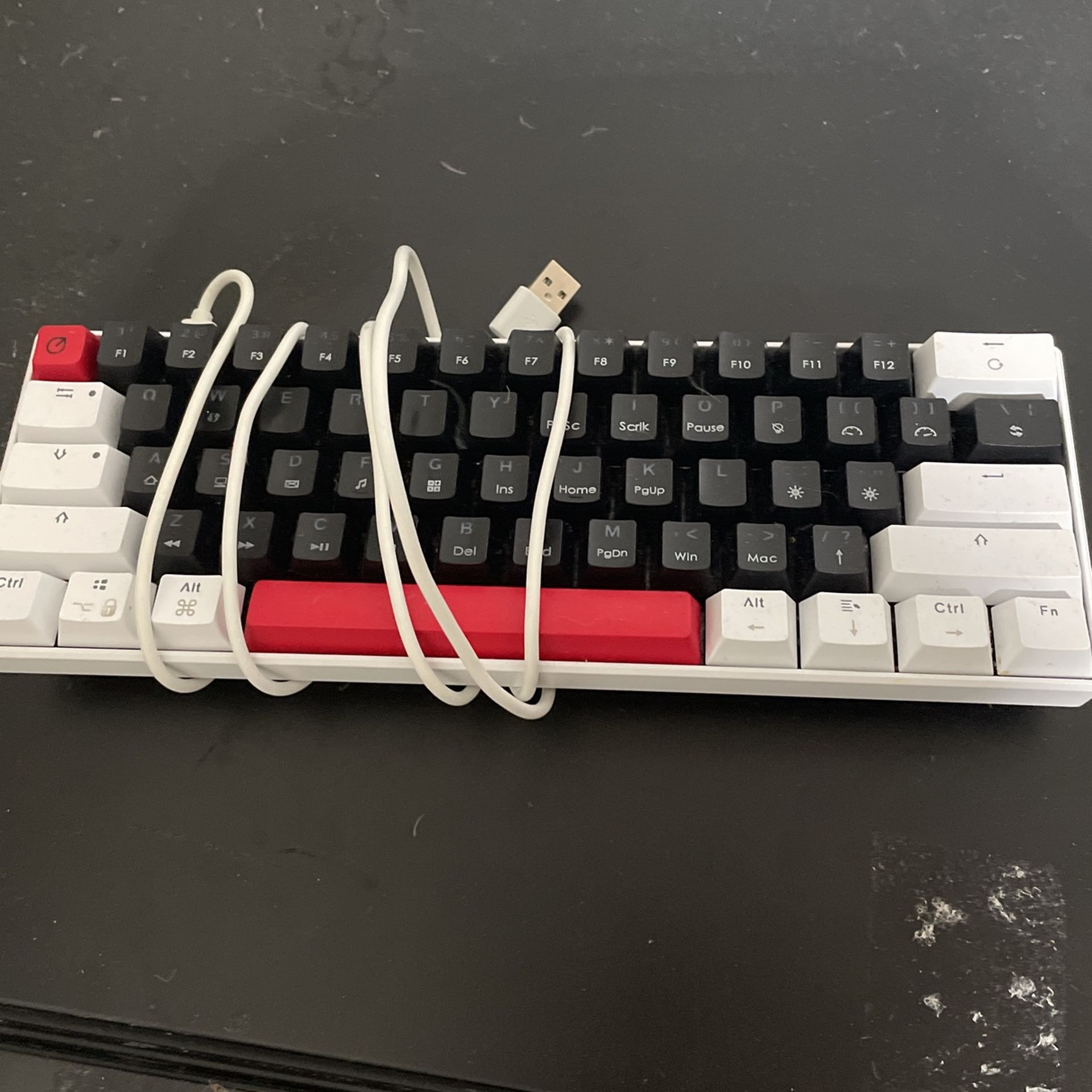 Gaming Keyboard With Blue Switches 60%